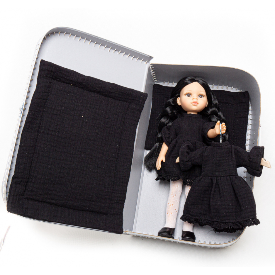 Kufřík s panenkou Wednesday Addams a černými peřinkami